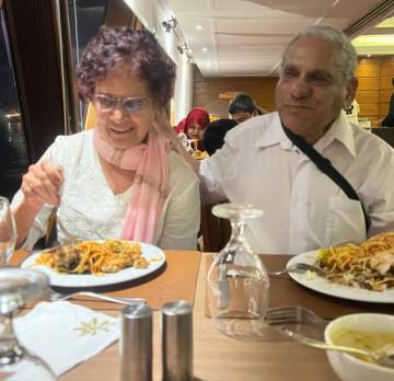 Nile Cruise { Luxury }Dinner in cairo sailing for 2 hours